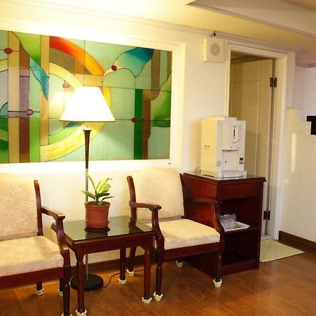 Athens Hotel Tajcshung Kültér fotó