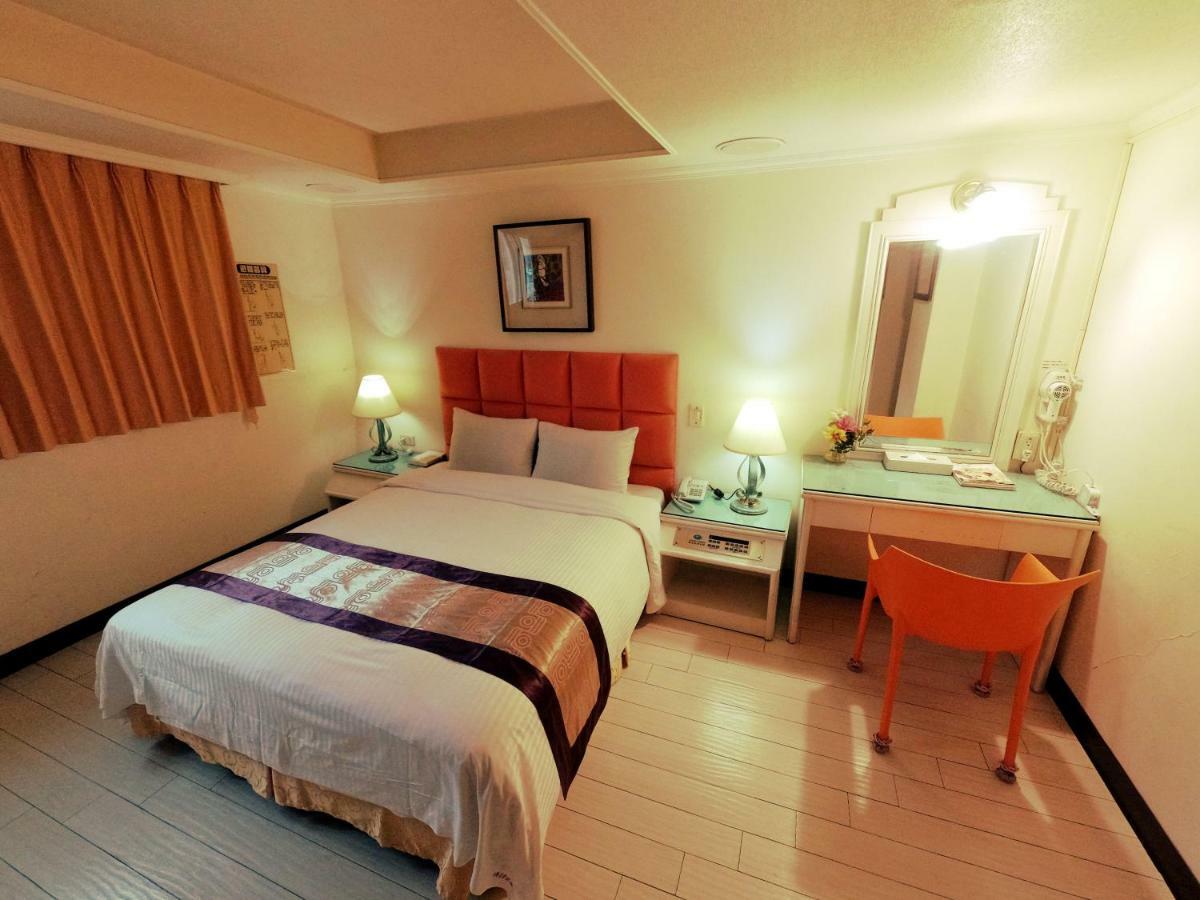 Athens Hotel Tajcshung Kültér fotó