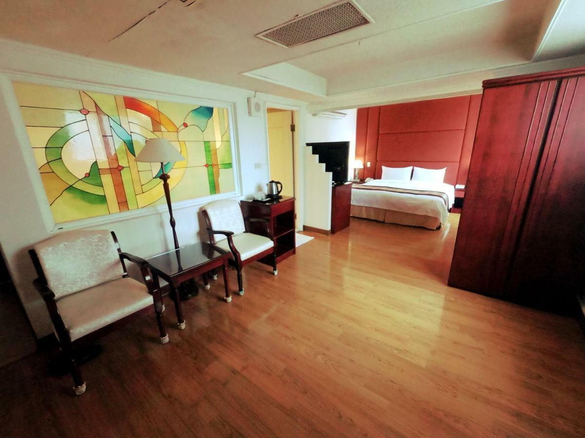 Athens Hotel Tajcshung Kültér fotó