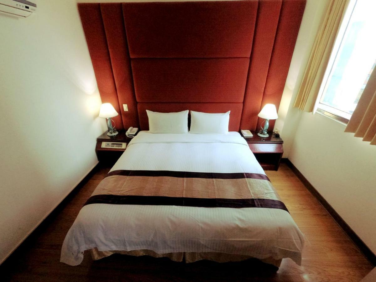 Athens Hotel Tajcshung Kültér fotó
