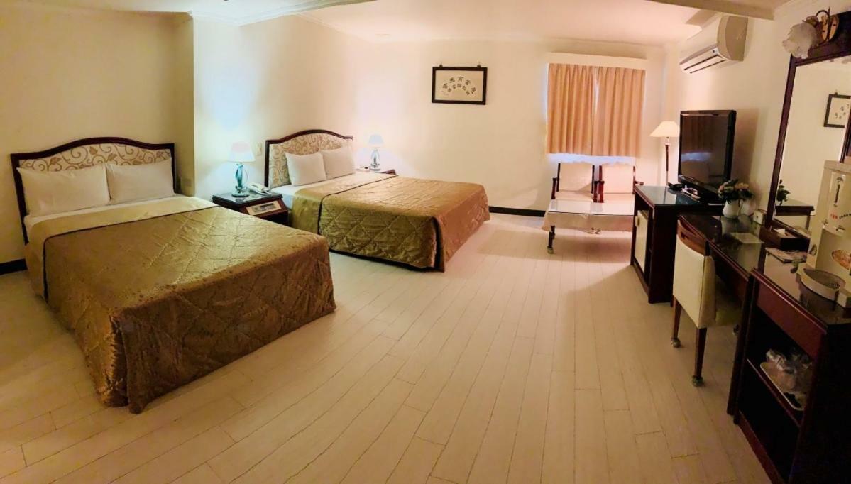 Athens Hotel Tajcshung Kültér fotó