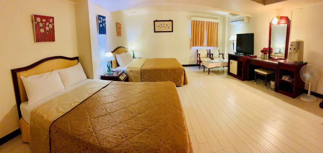 Athens Hotel Tajcshung Kültér fotó