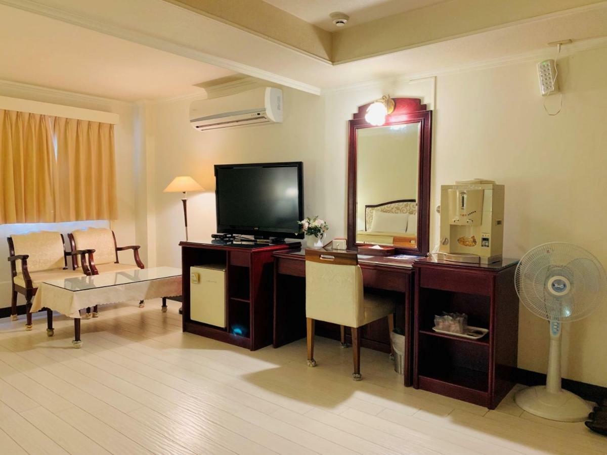 Athens Hotel Tajcshung Kültér fotó