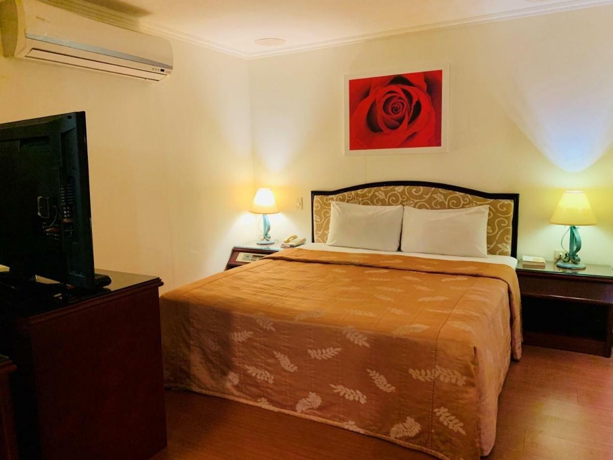 Athens Hotel Tajcshung Kültér fotó