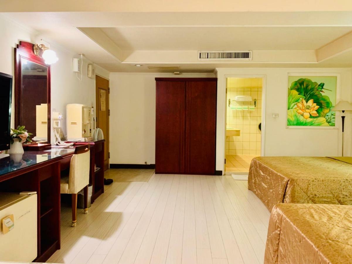 Athens Hotel Tajcshung Kültér fotó